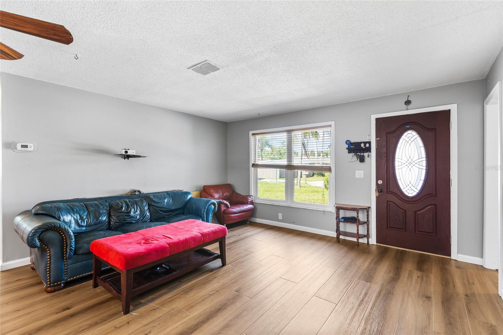 415 MAPLEWOOD CIR — photo 5