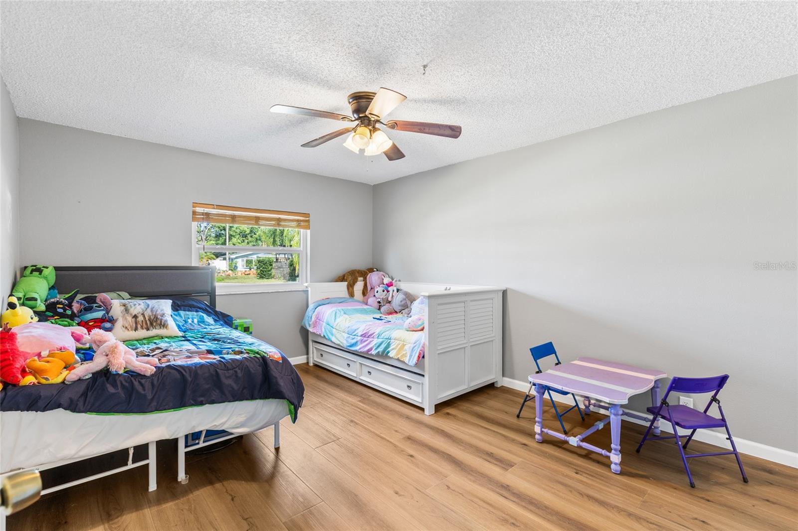 415 MAPLEWOOD CIR — photo 14