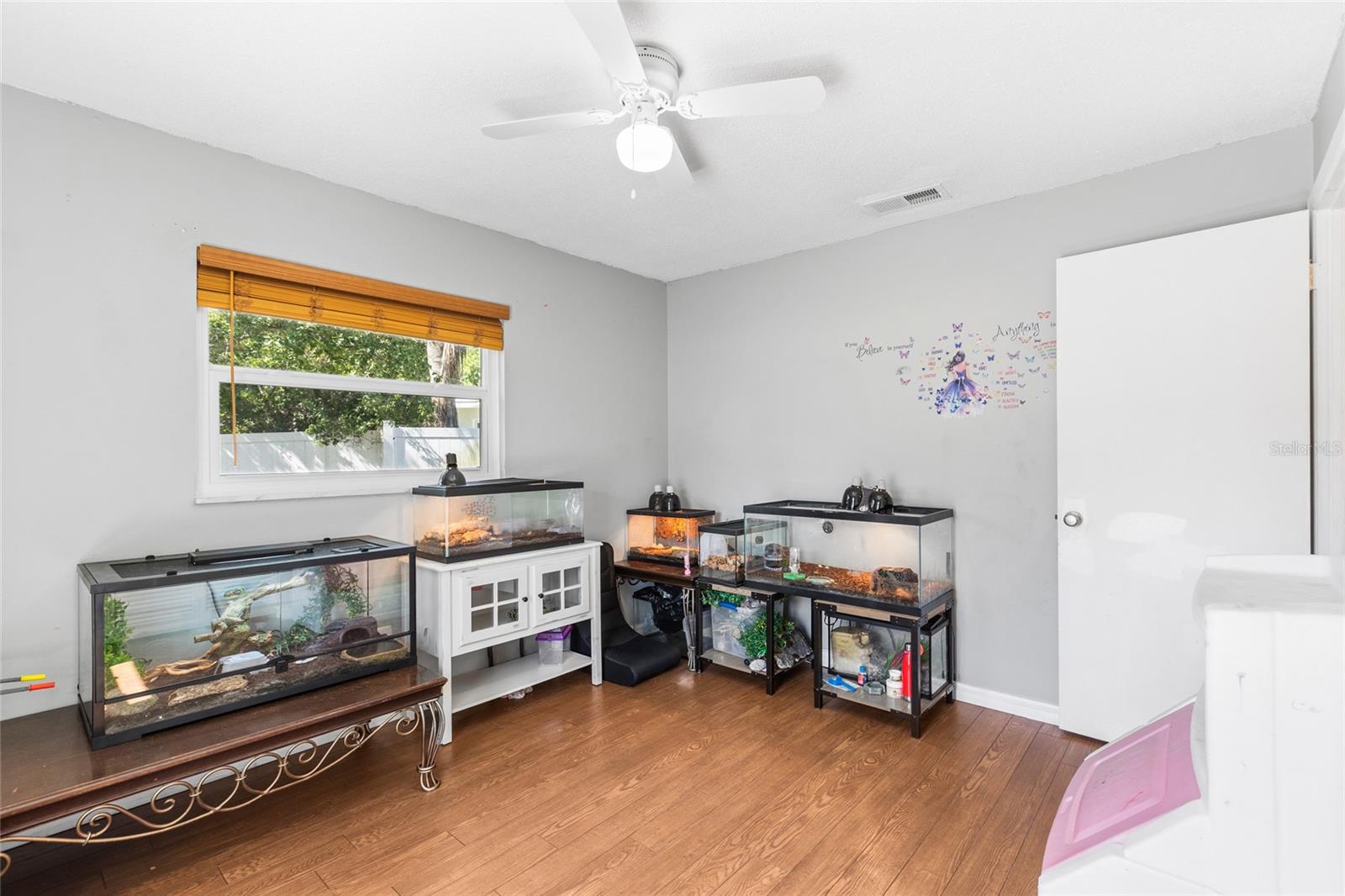 415 MAPLEWOOD CIR — photo 31