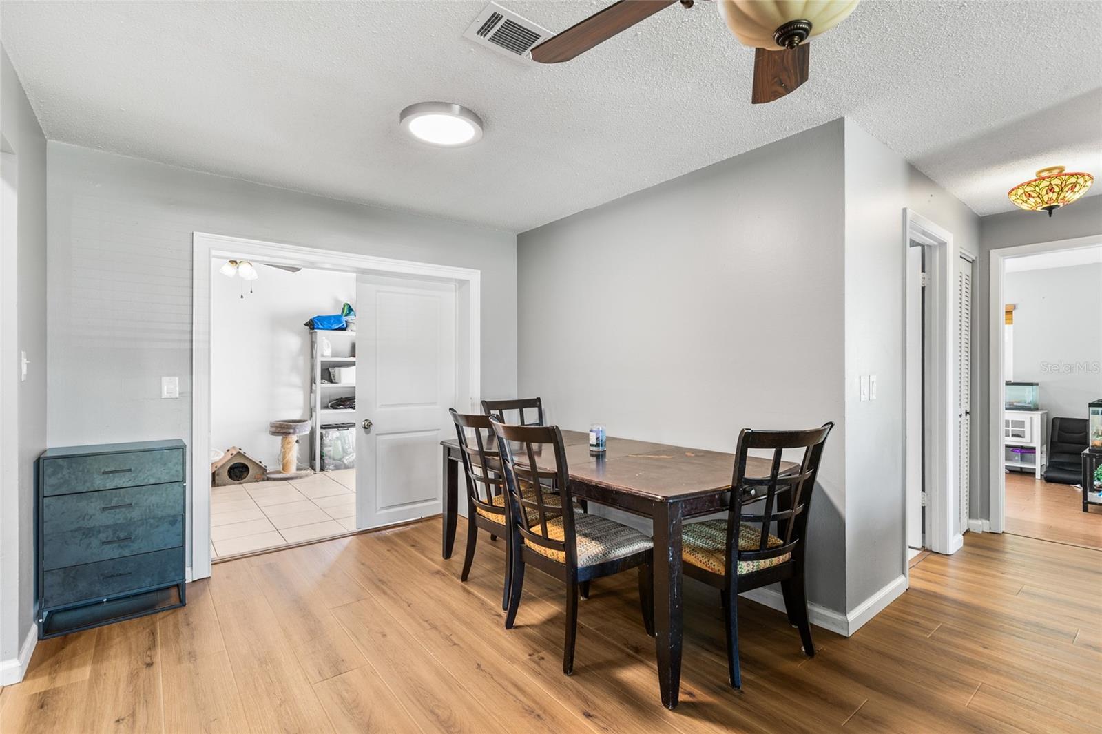 415 MAPLEWOOD CIR — photo 23