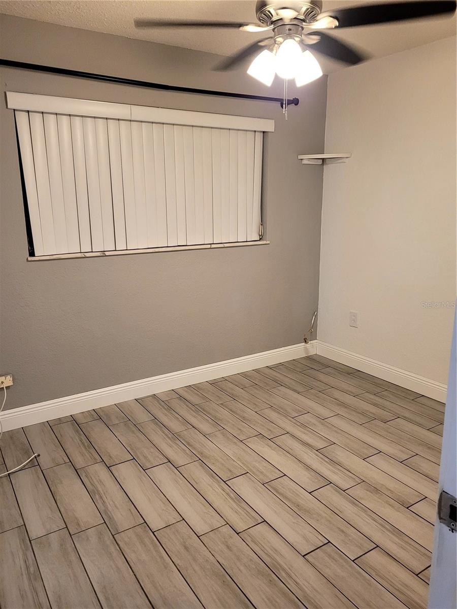 10803 N ARMENIA AVE — photo 16