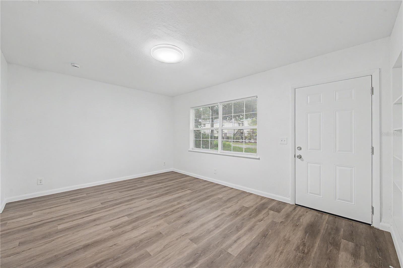 810 E 120TH AVE — photo 17