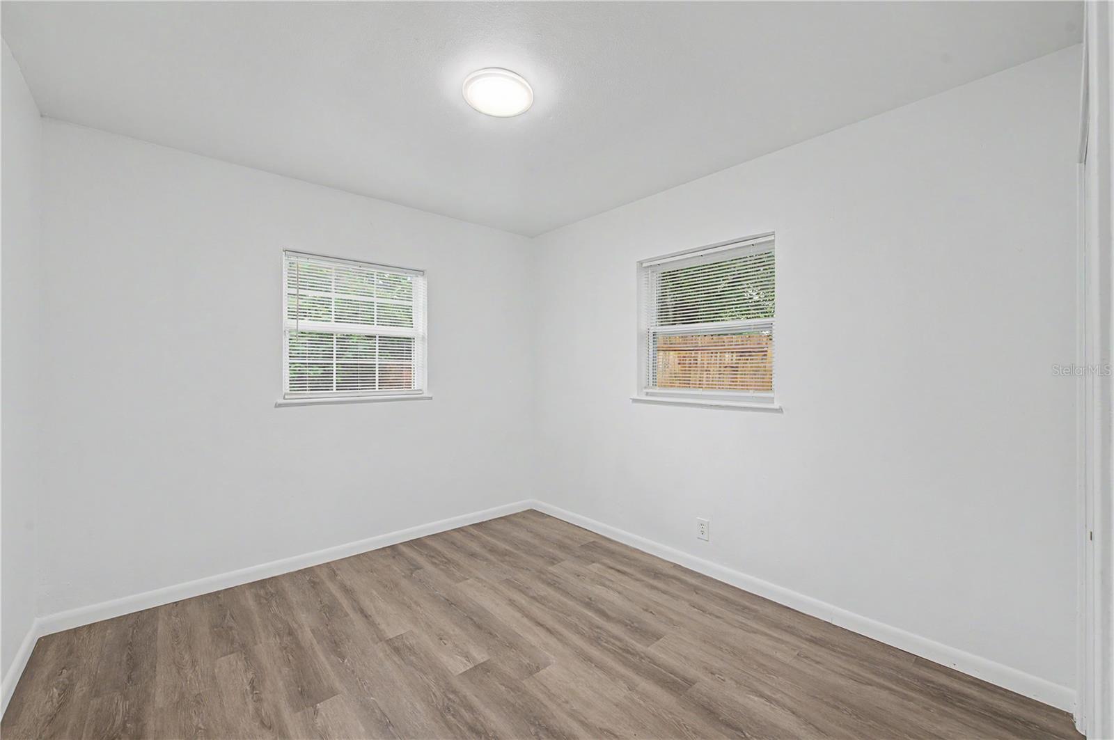 810 E 120TH AVE — photo 27