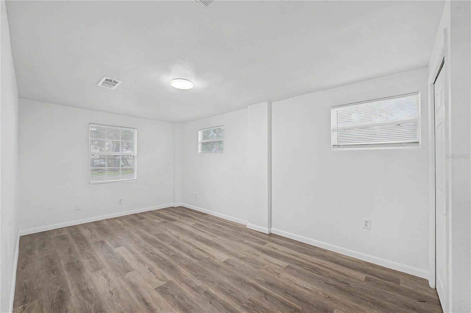 810 E 120TH AVE — photo 24