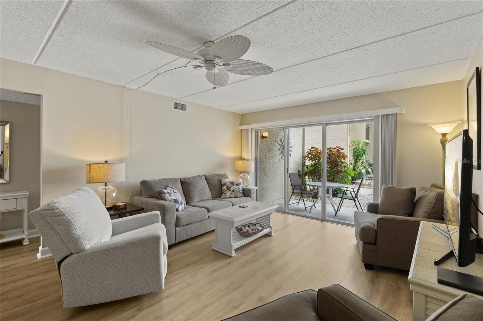 845 BENJAMIN FRANKLIN DR #101 — photo 7