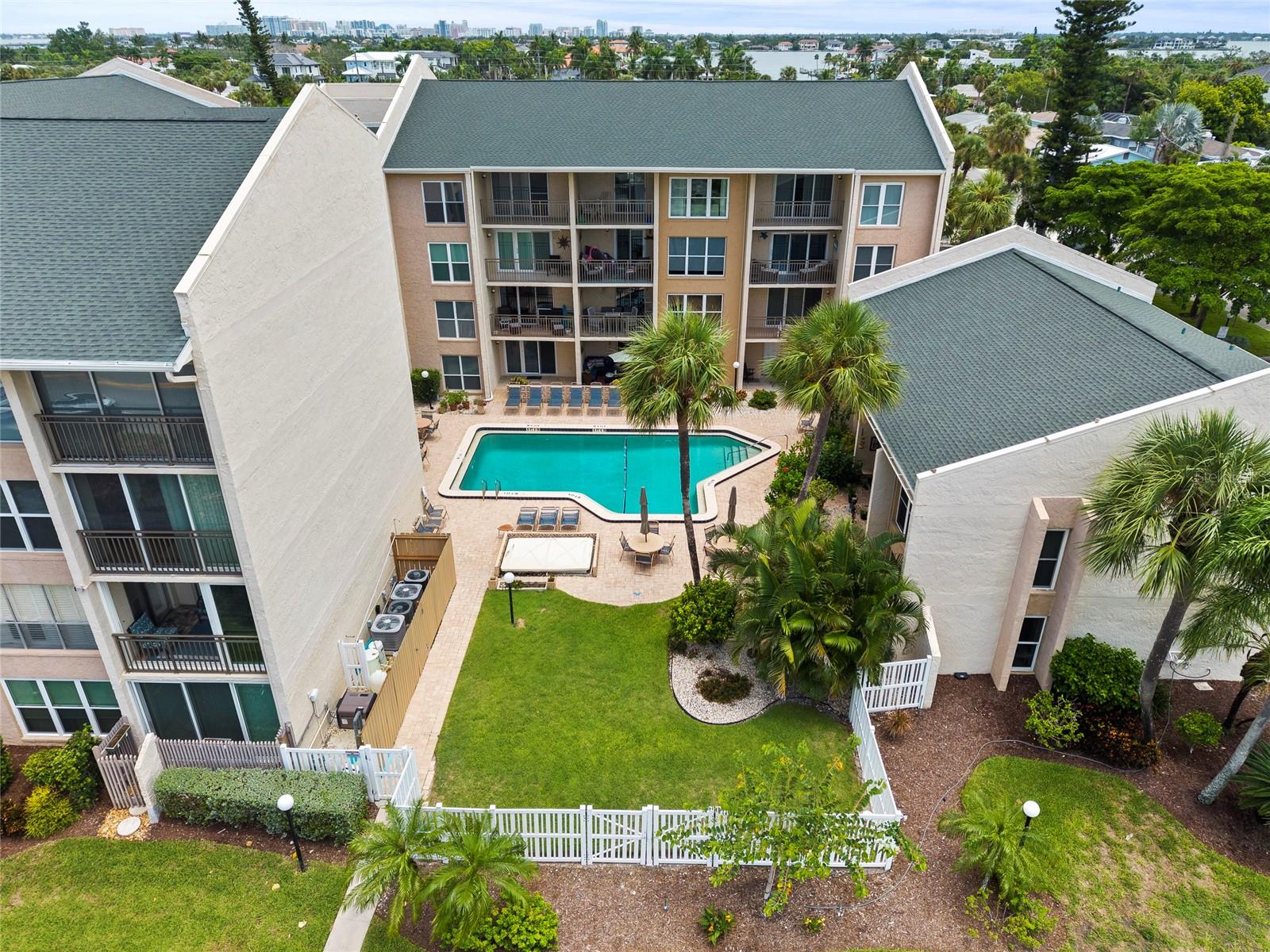 845 BENJAMIN FRANKLIN DR #101 — photo 2
