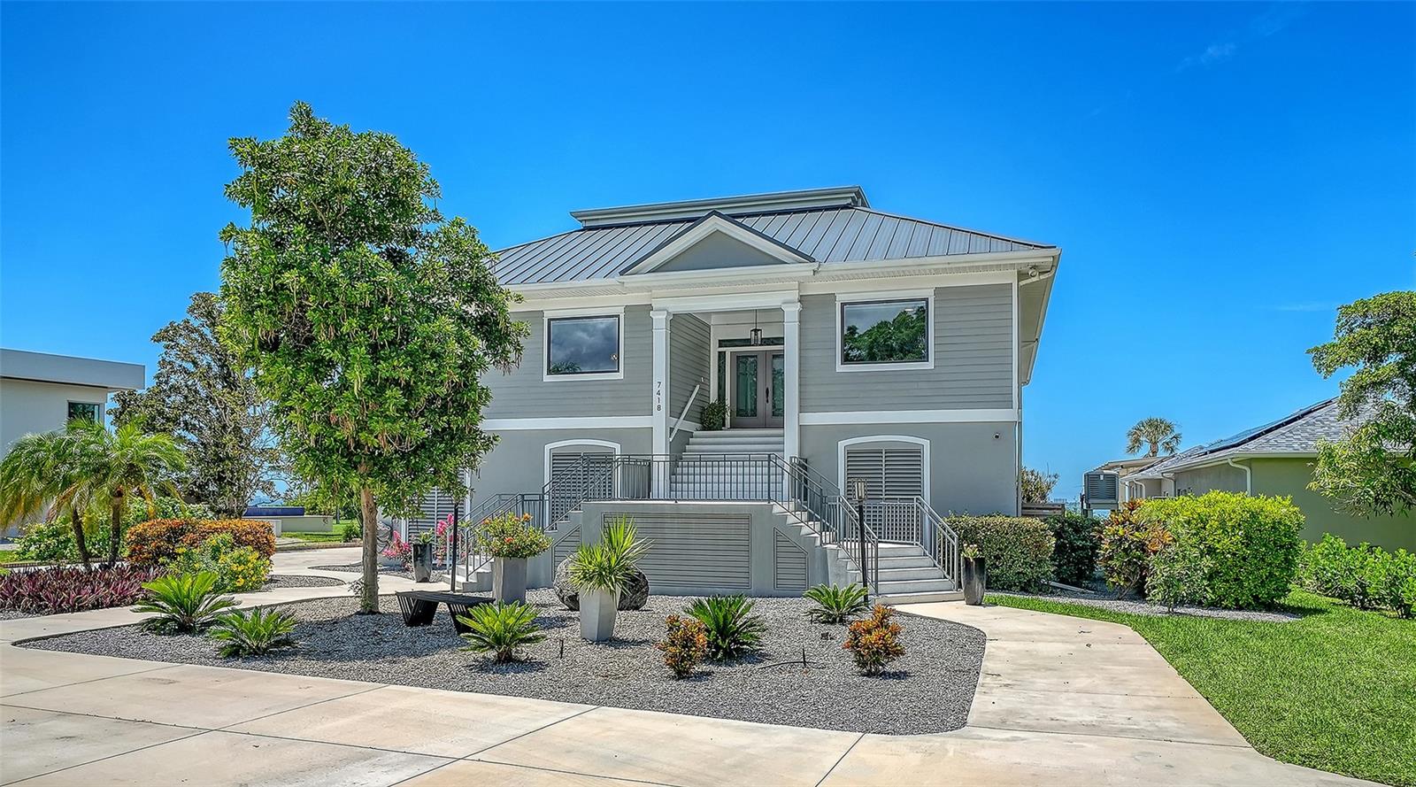 7418 WESTMORELAND DR — photo 2