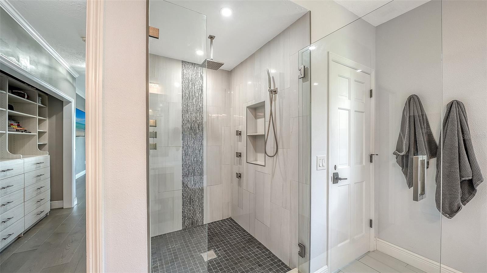 7418 WESTMORELAND DR — photo 23