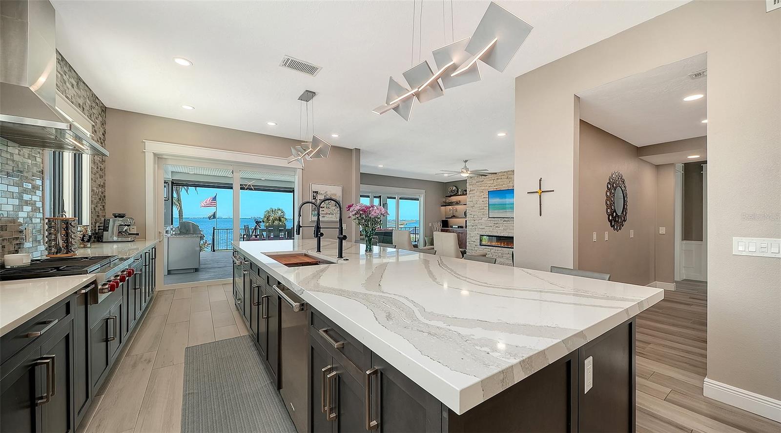 7418 WESTMORELAND DR — photo 14
