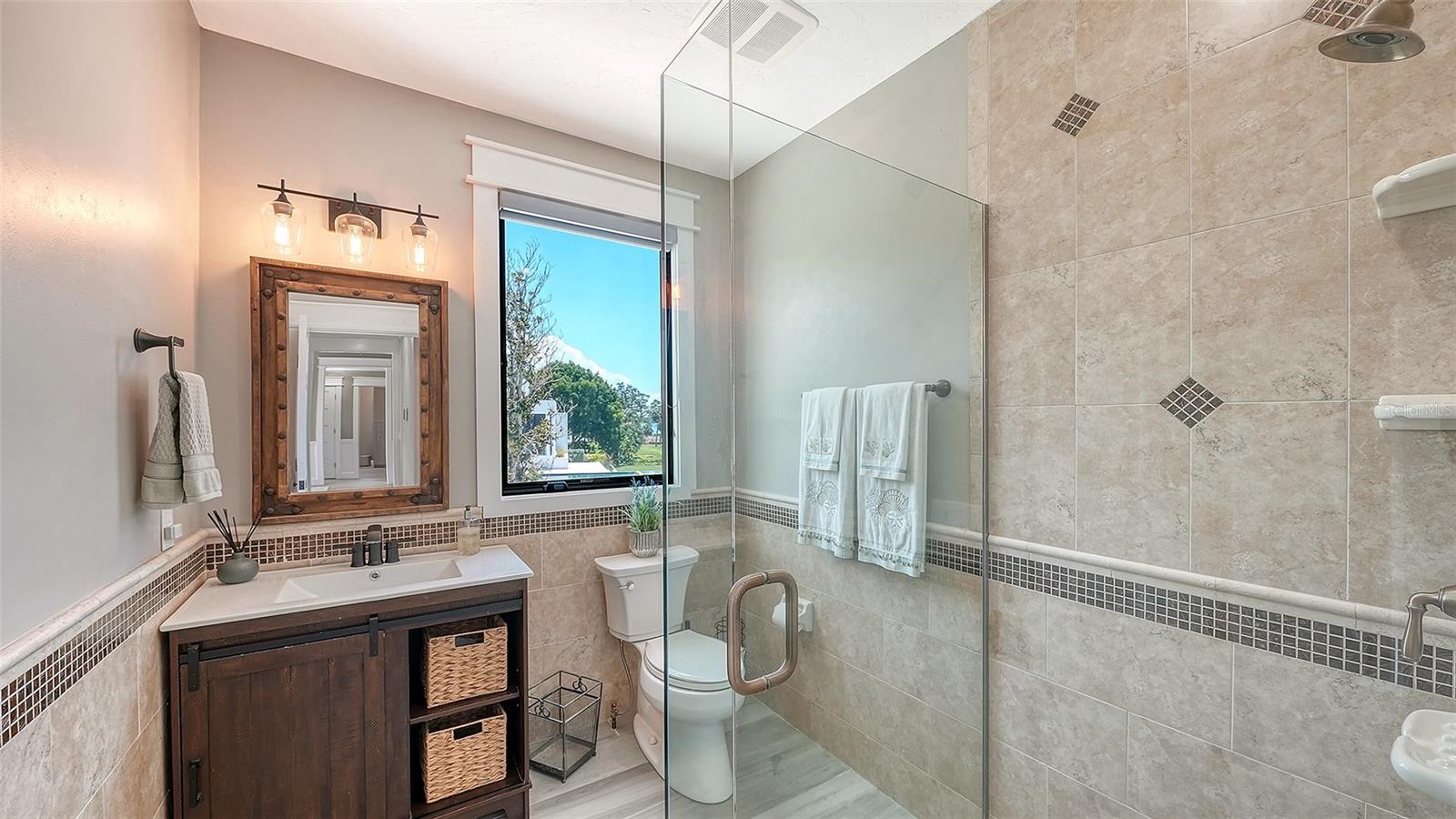 7418 WESTMORELAND DR — photo 43