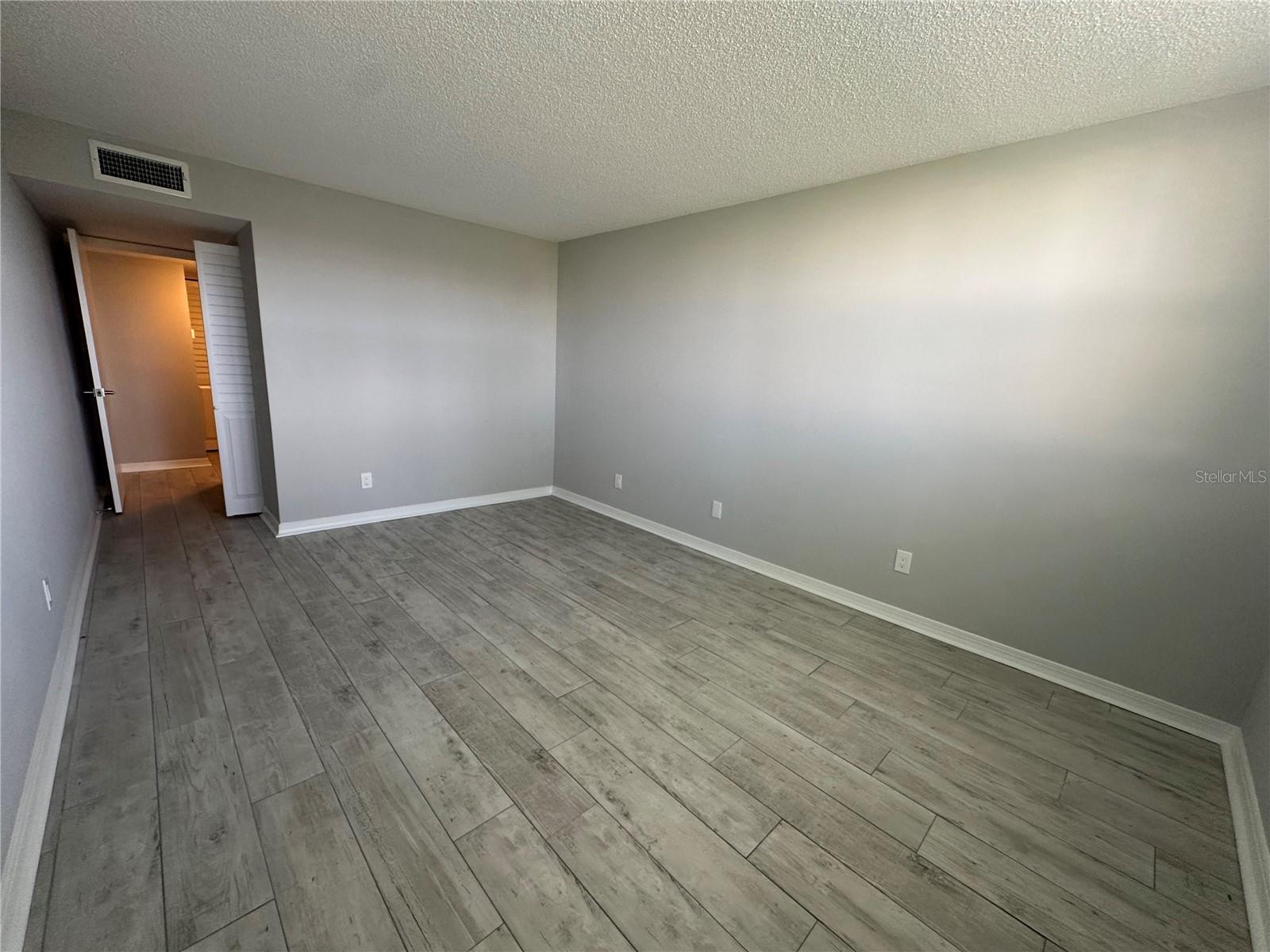 4720 LOCUST ST NE #101 — photo 18