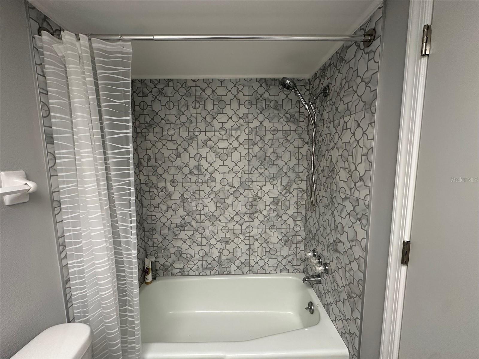 4720 LOCUST ST NE #101 — photo 5