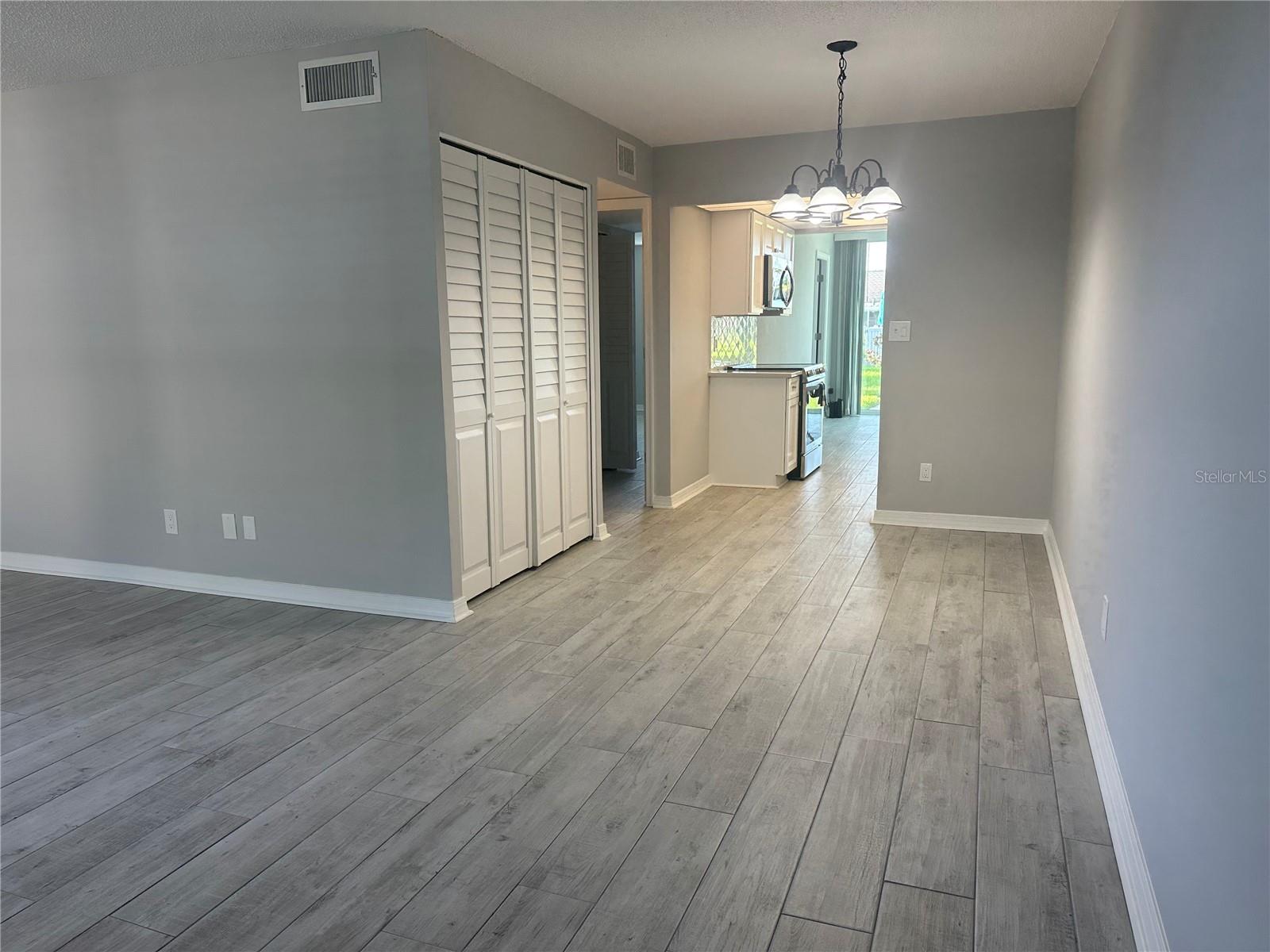 4720 LOCUST ST NE #101 — photo 7