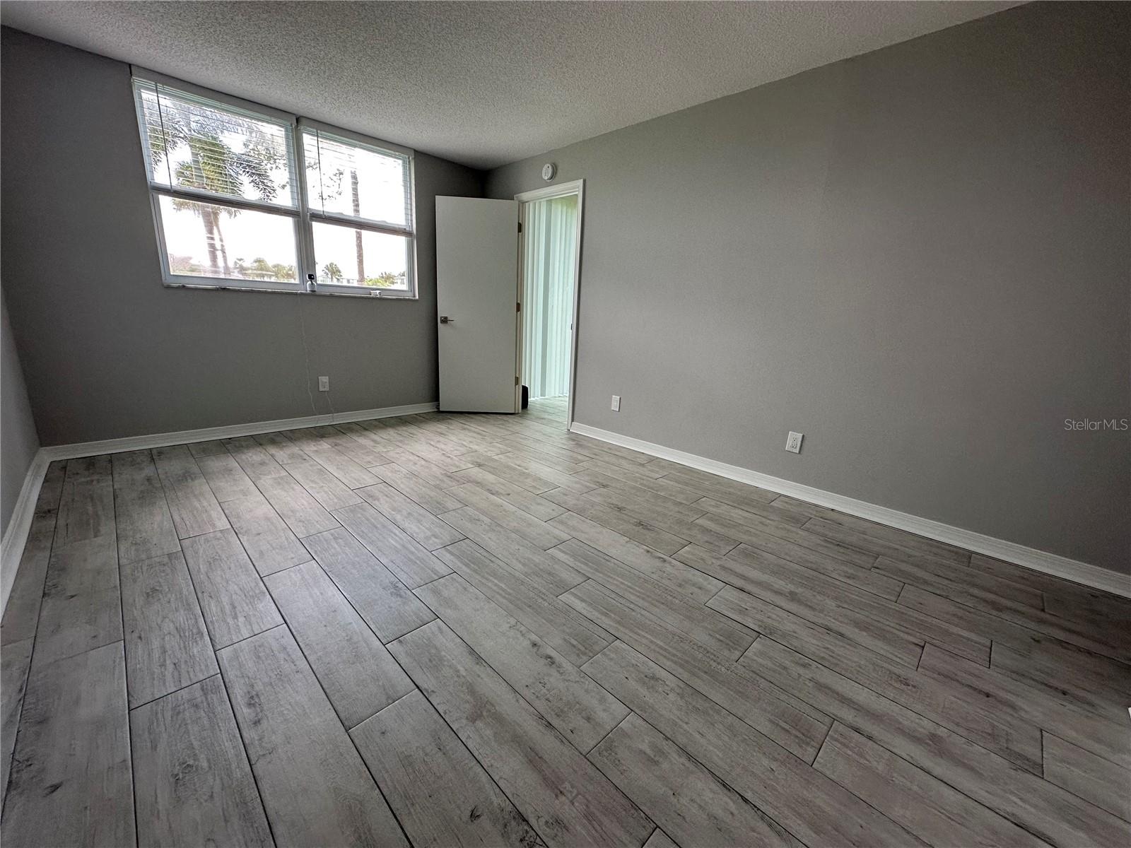 4720 LOCUST ST NE #101 — photo 16