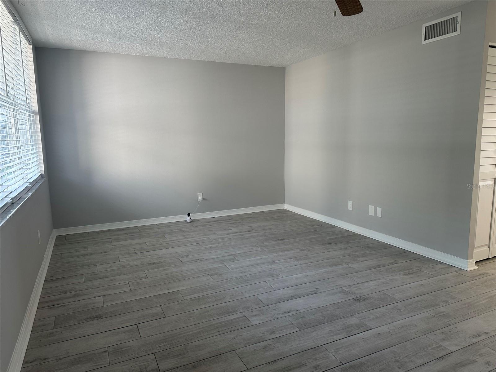 4720 LOCUST ST NE #101 — photo 11