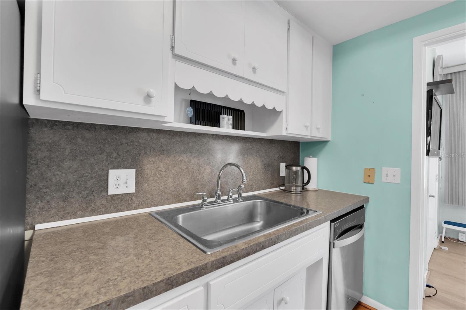 1900 59TH AVE N #212 — photo 12