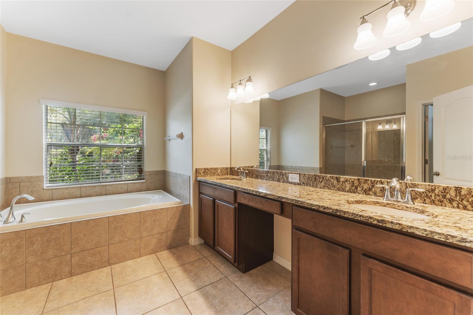 2637 YUKON CLIFF DR — photo 12