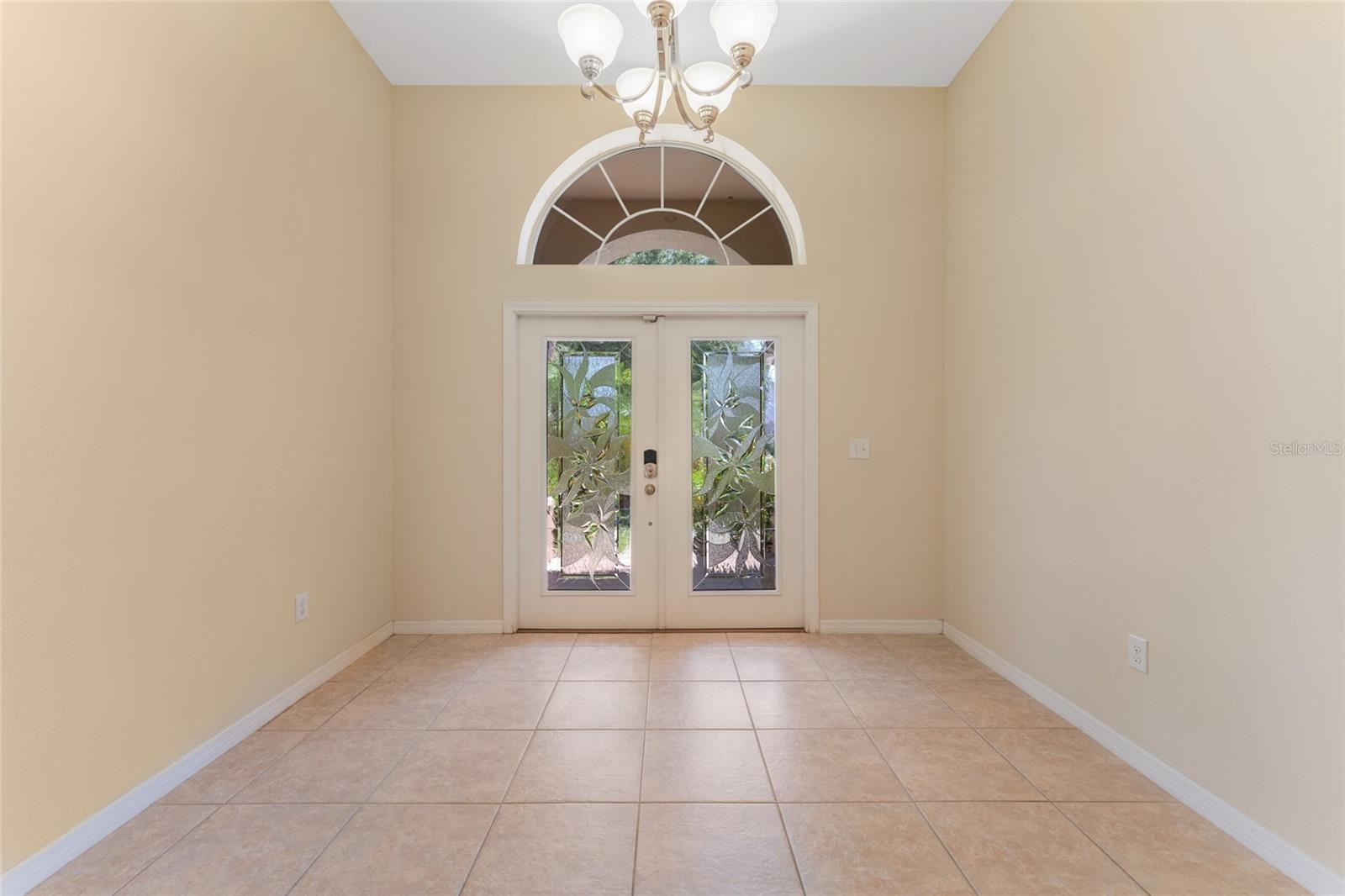 2637 YUKON CLIFF DR — photo 4