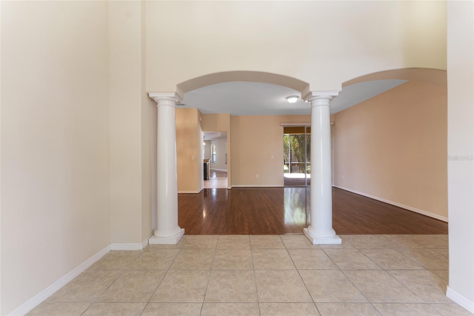 2637 YUKON CLIFF DR — photo 3