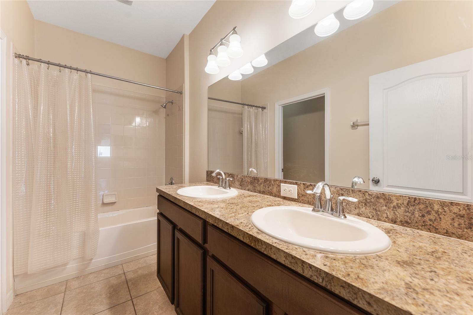 2637 YUKON CLIFF DR — photo 26