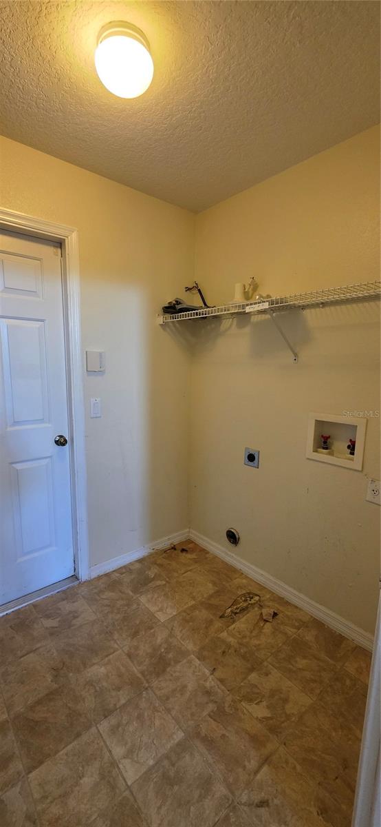2546 SIENA WAY — photo 46
