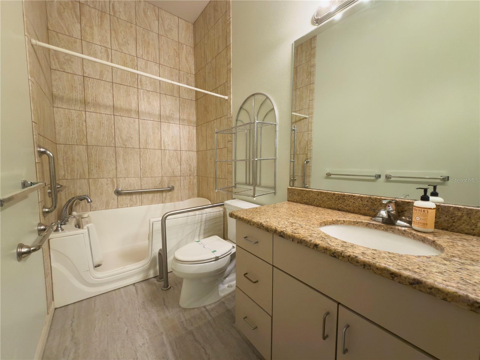 11708 ORANGE GROVE DR — photo 37