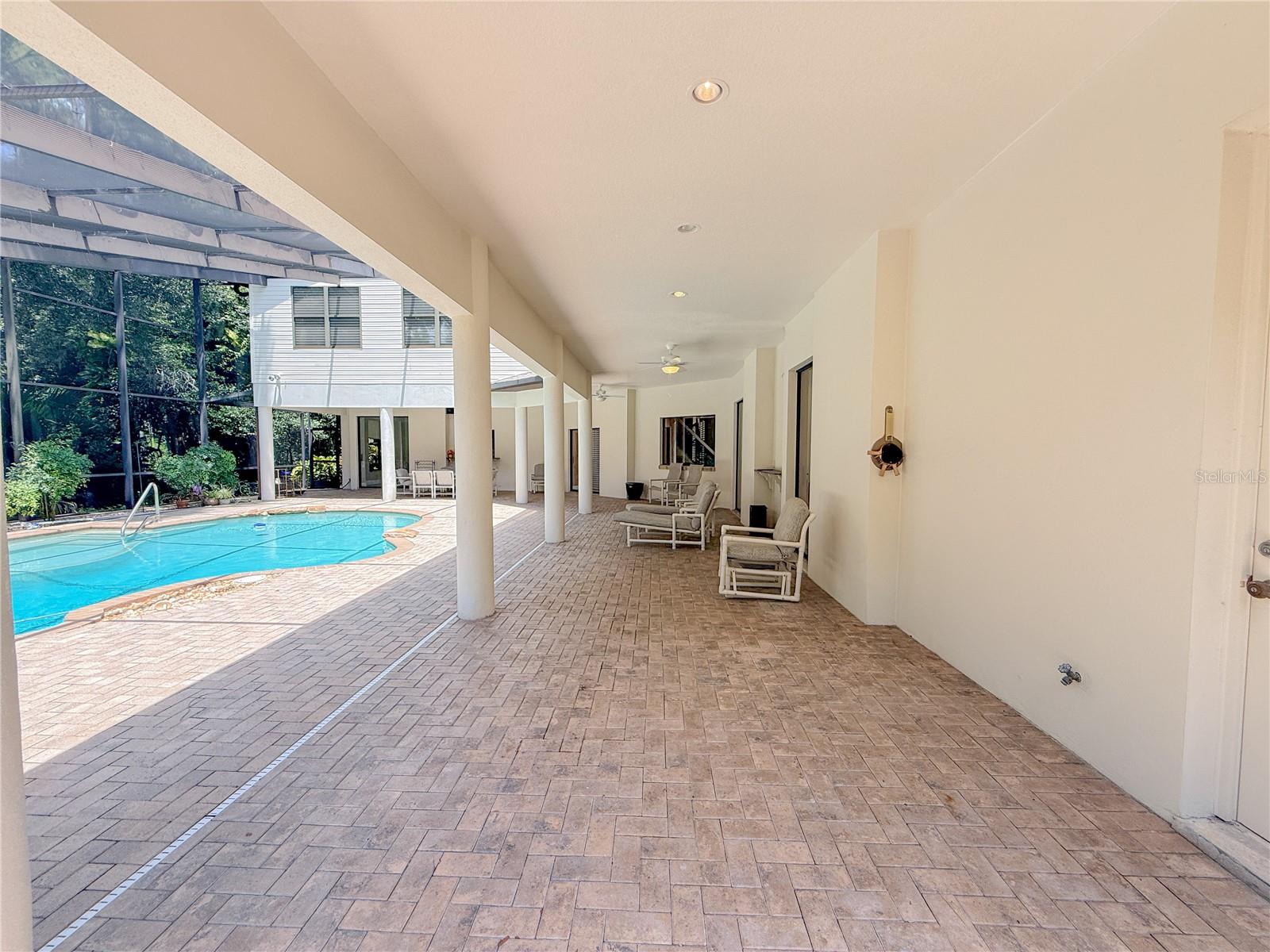 11708 ORANGE GROVE DR — photo 8