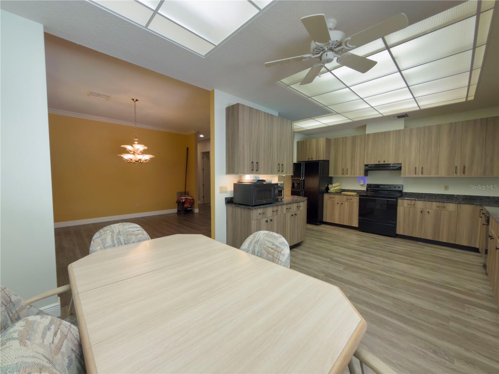 11708 ORANGE GROVE DR — photo 28