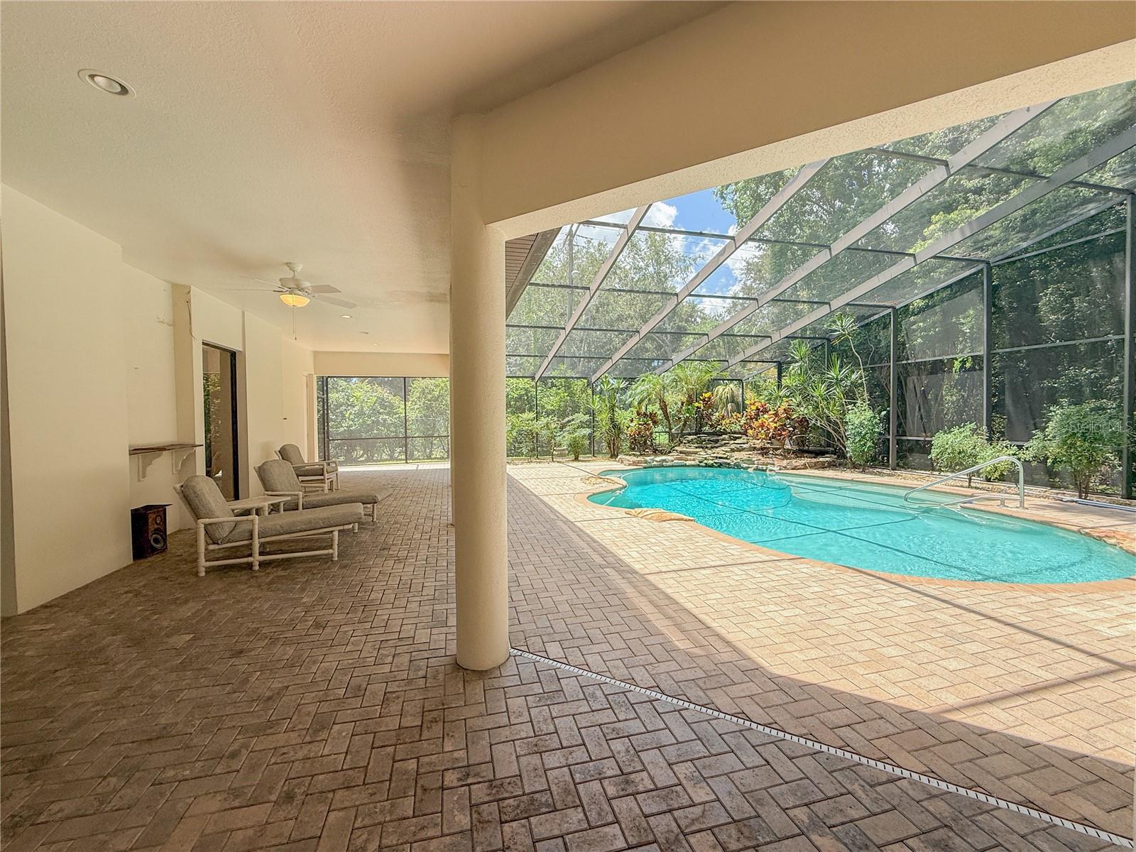 11708 ORANGE GROVE DR — photo 9