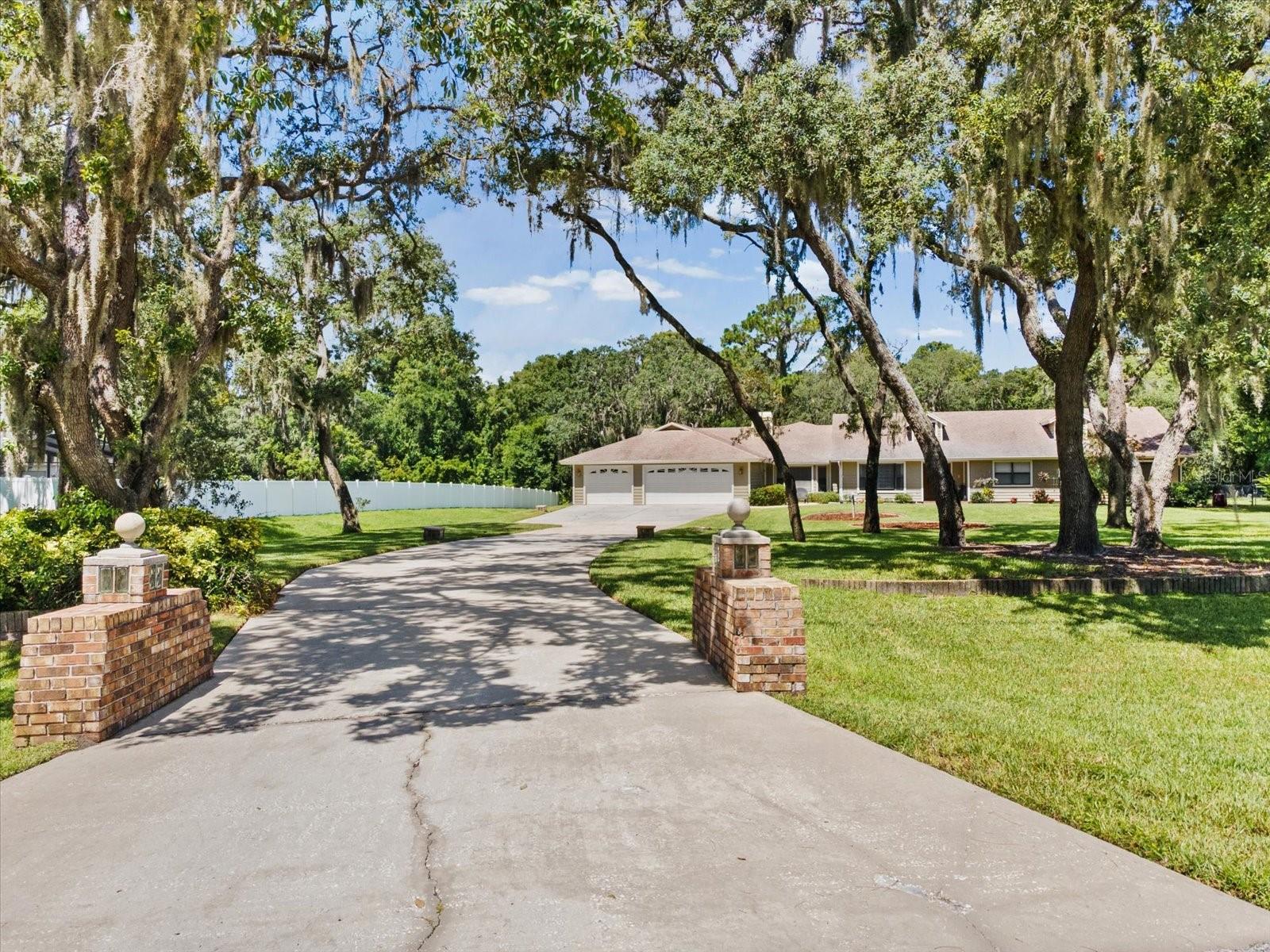 6655 MILLSTONE DRIVE — photo 2