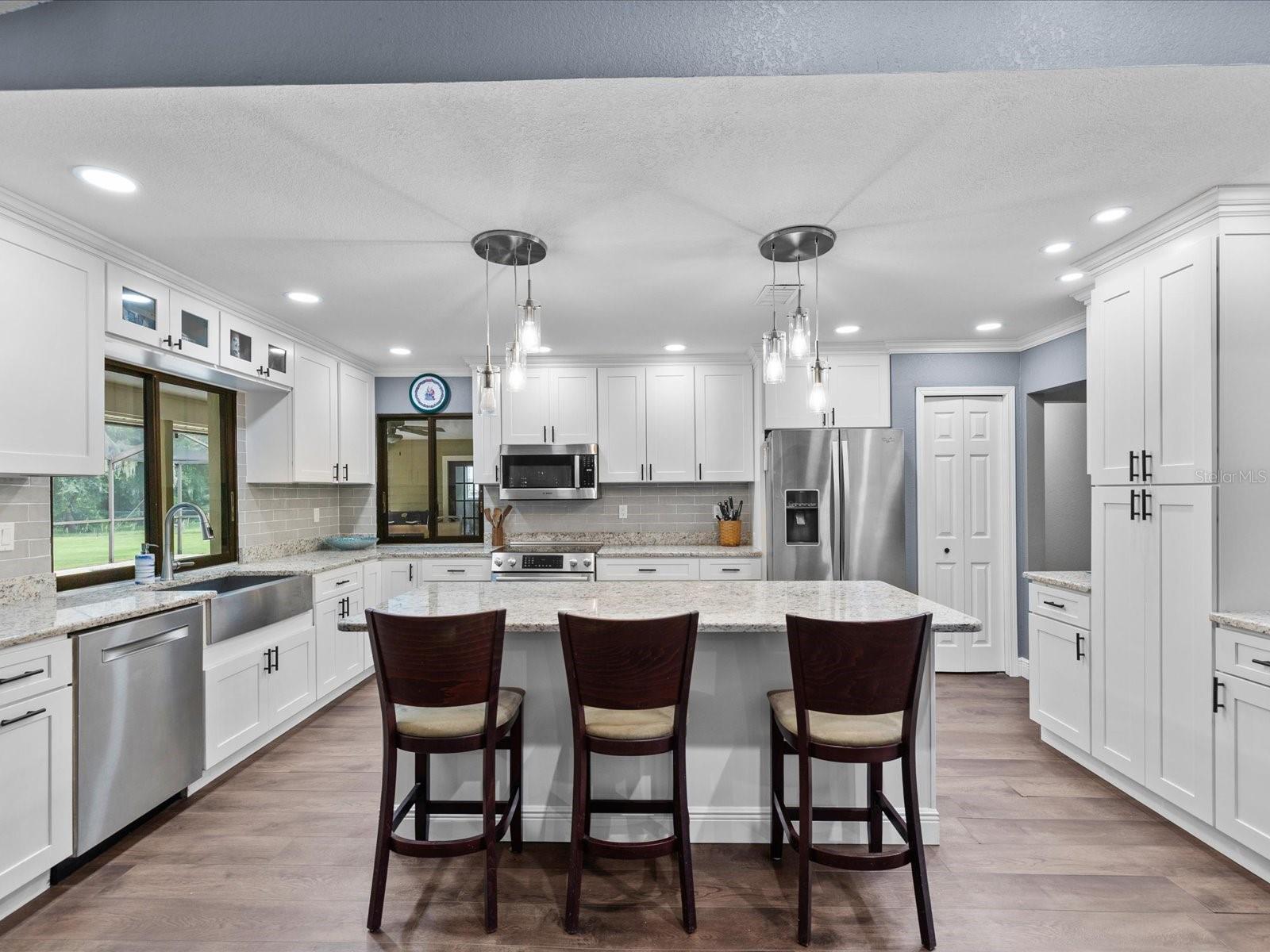 6655 MILLSTONE DRIVE — photo 4