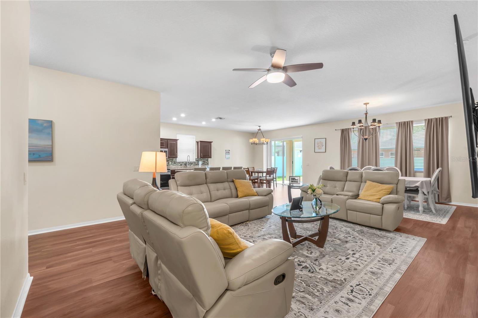 1407 RUSHGROVE CIR — photo 14