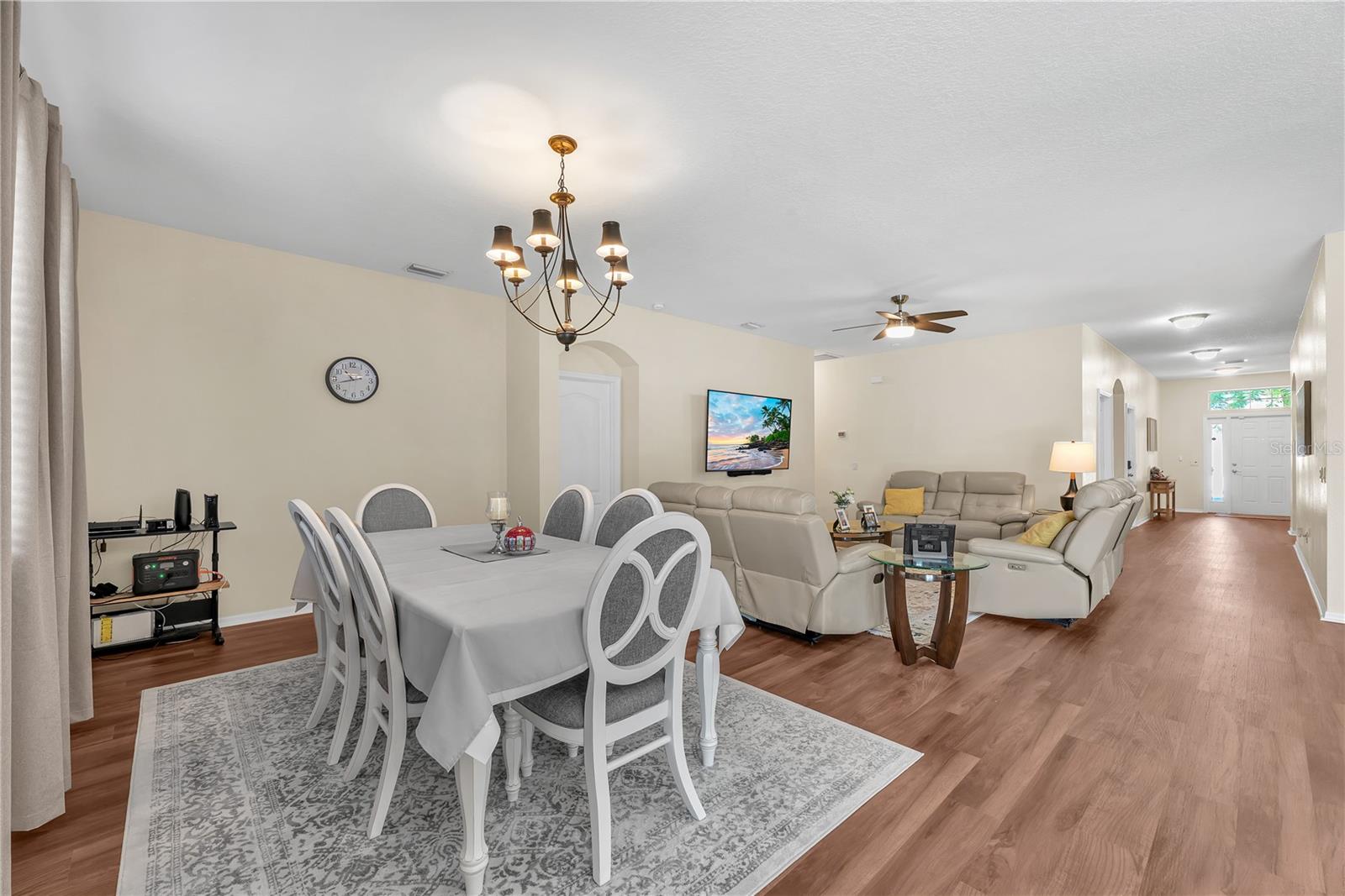 1407 RUSHGROVE CIR — photo 16