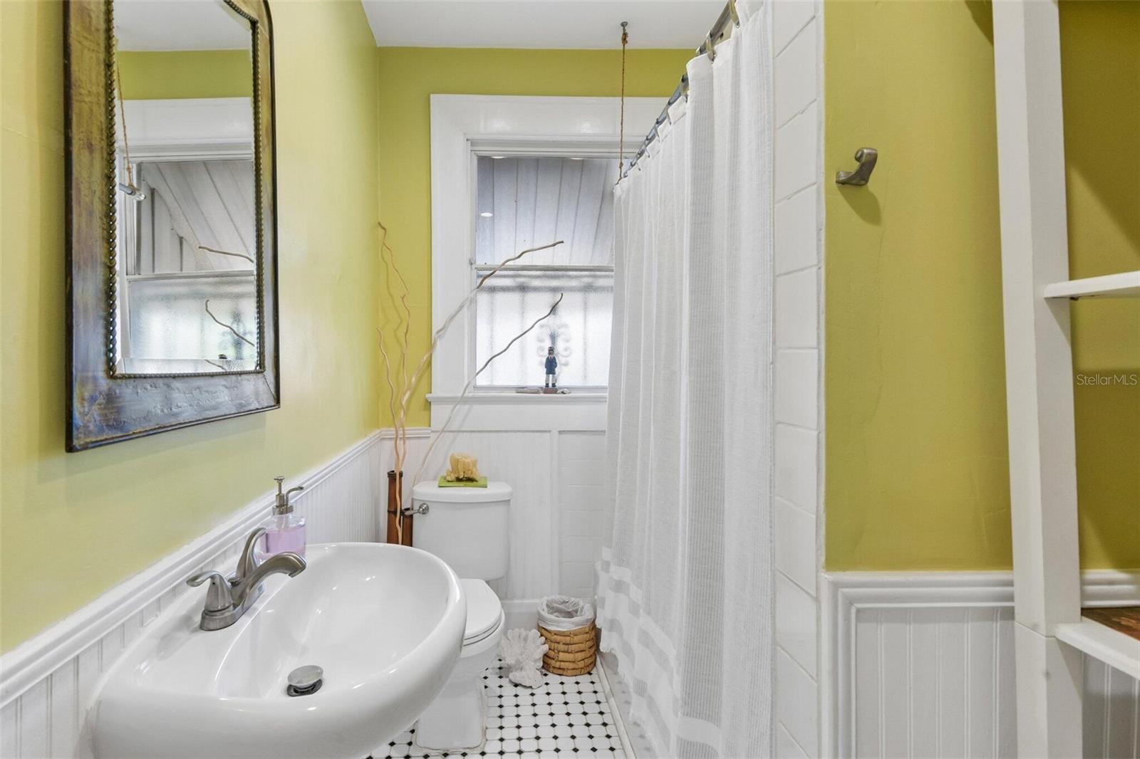 2319 W NORTH B ST — photo 18