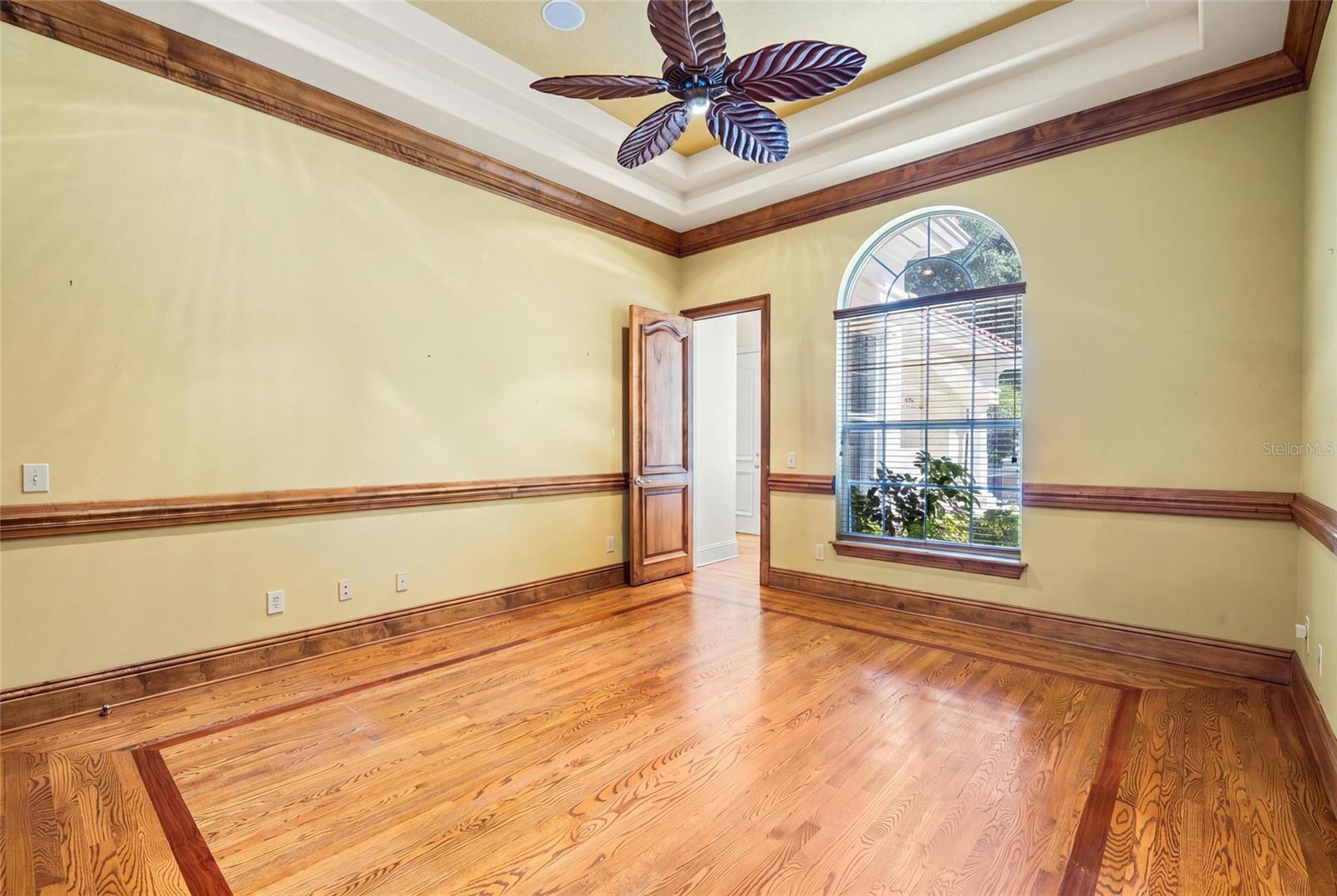 6800 WISTERIA LOOP — photo 37