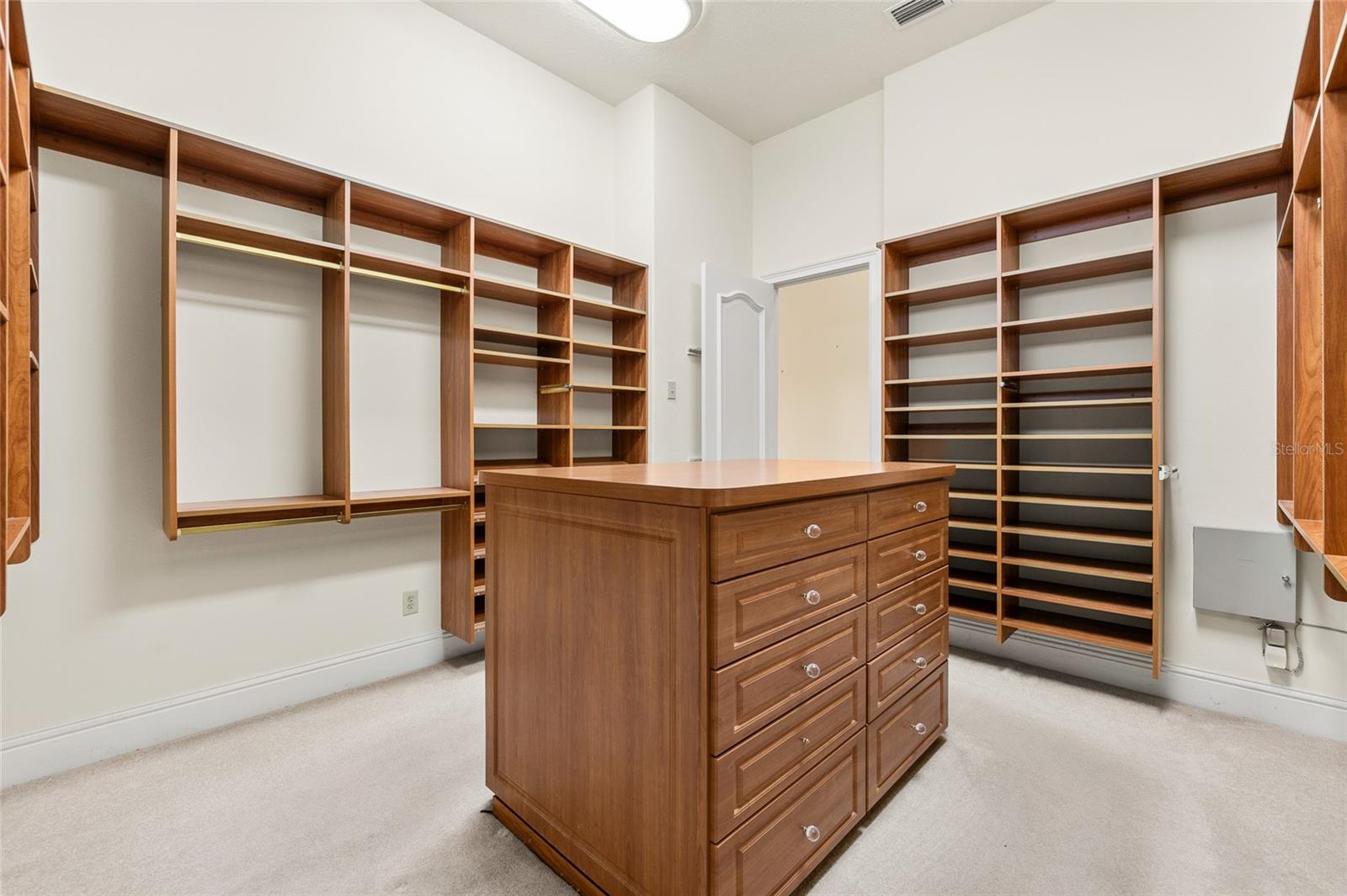 6800 WISTERIA LOOP — photo 45