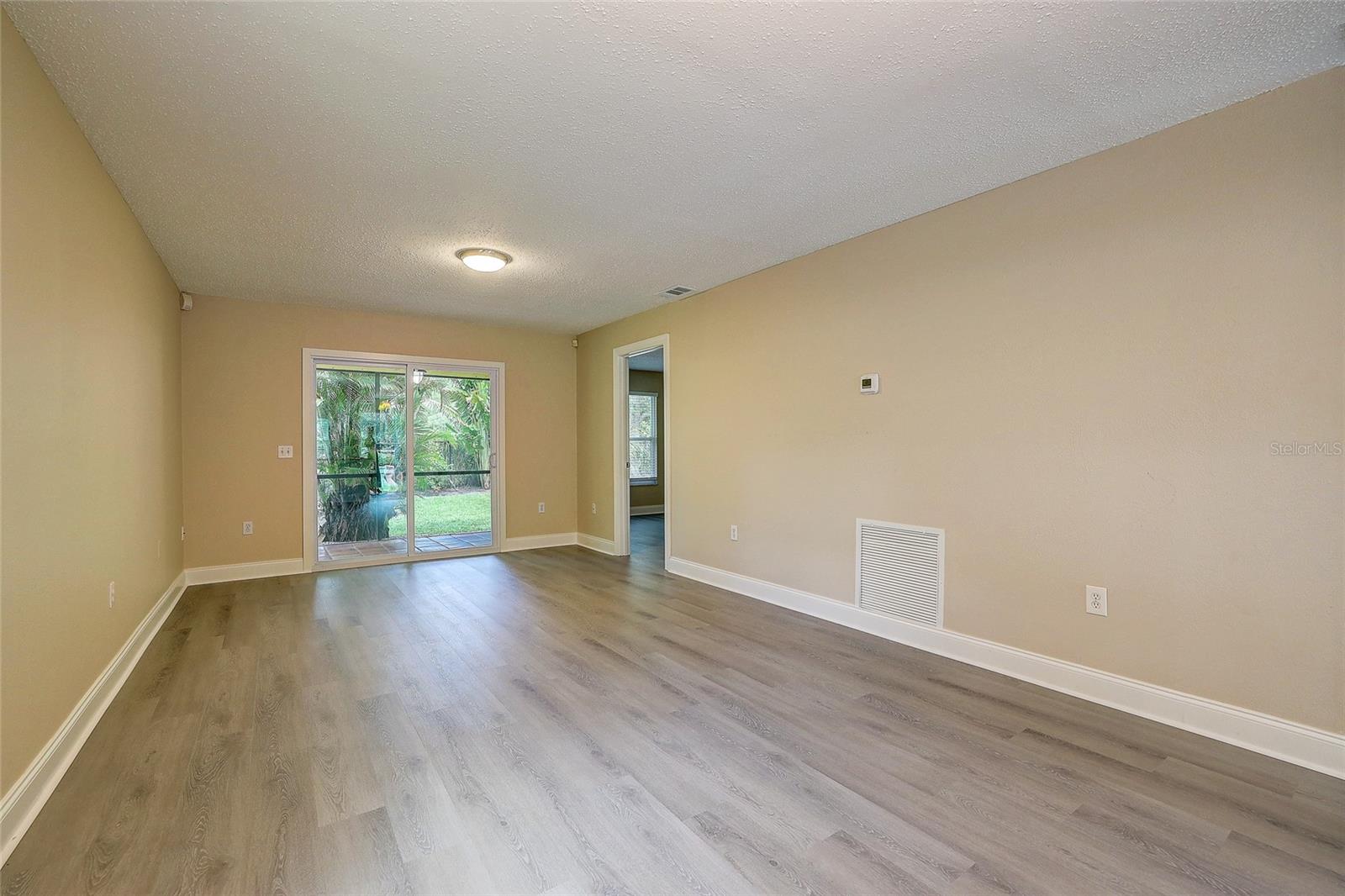 4625 SUMMERWIND DR #13 — photo 6