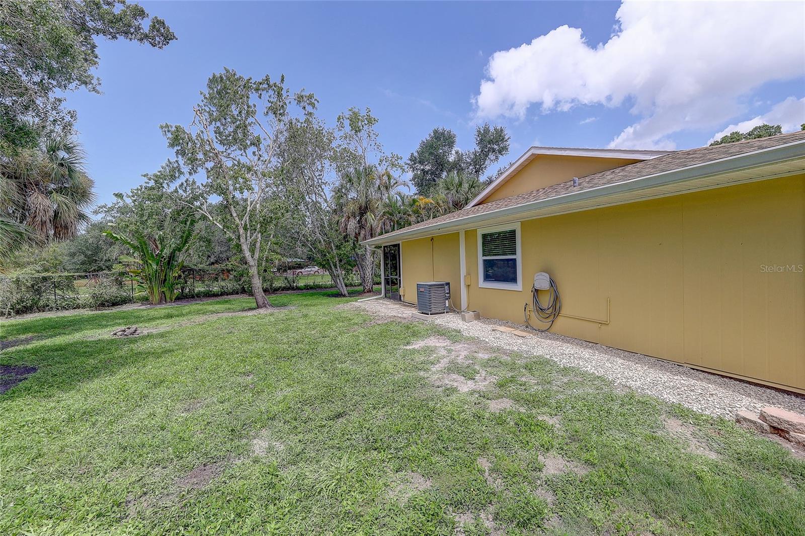 4625 SUMMERWIND DR #13 — photo 34