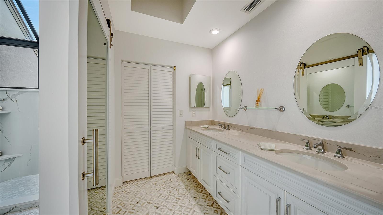 1916 HARBOURSIDE DR #804 — photo 40