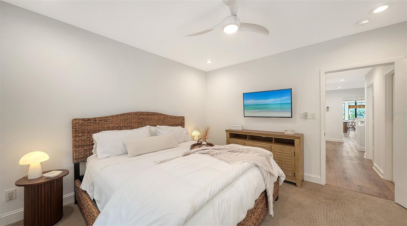 1916 HARBOURSIDE DR #804 — photo 31
