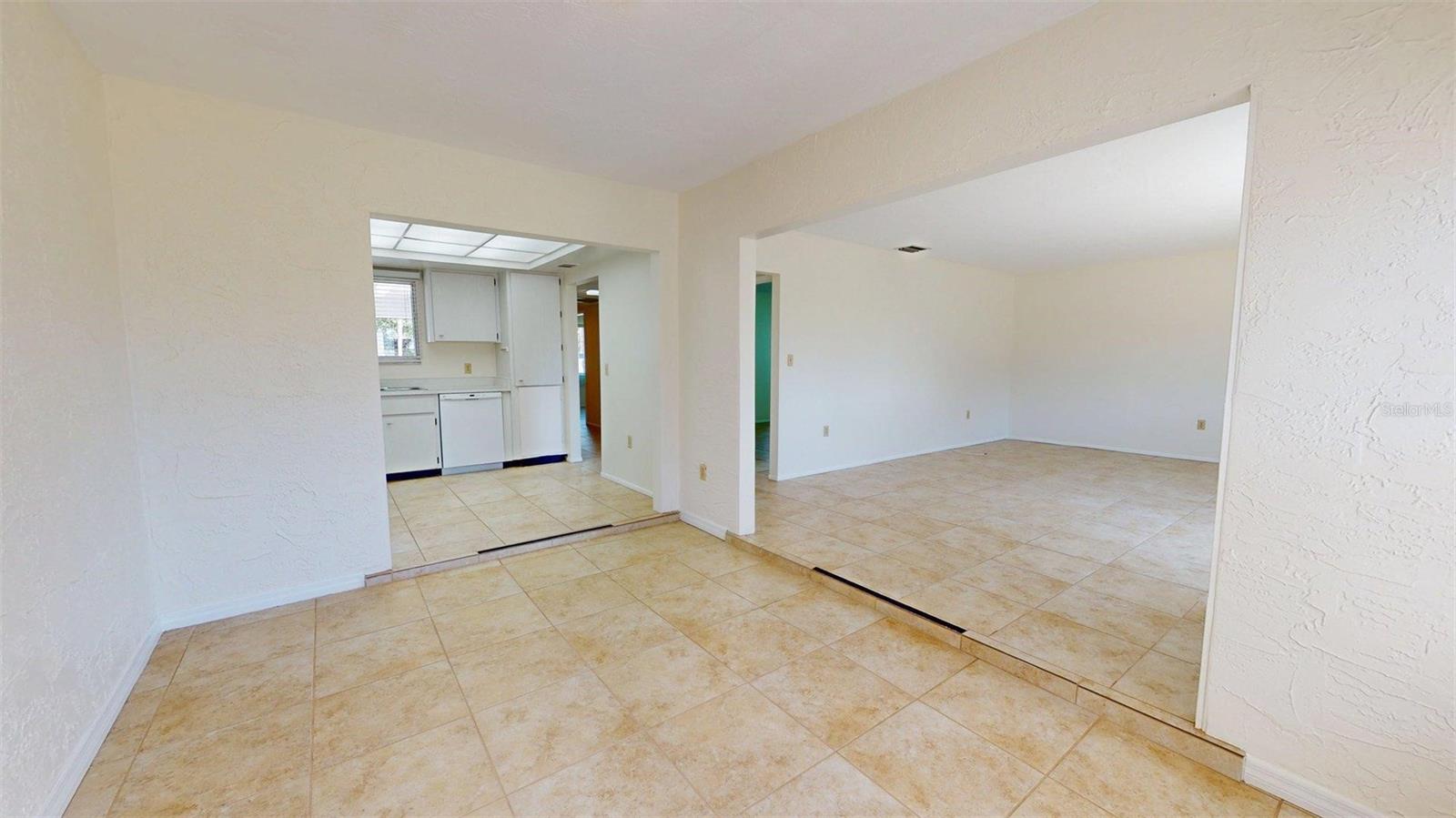 1213 GLEN OAKS DR E — photo 16