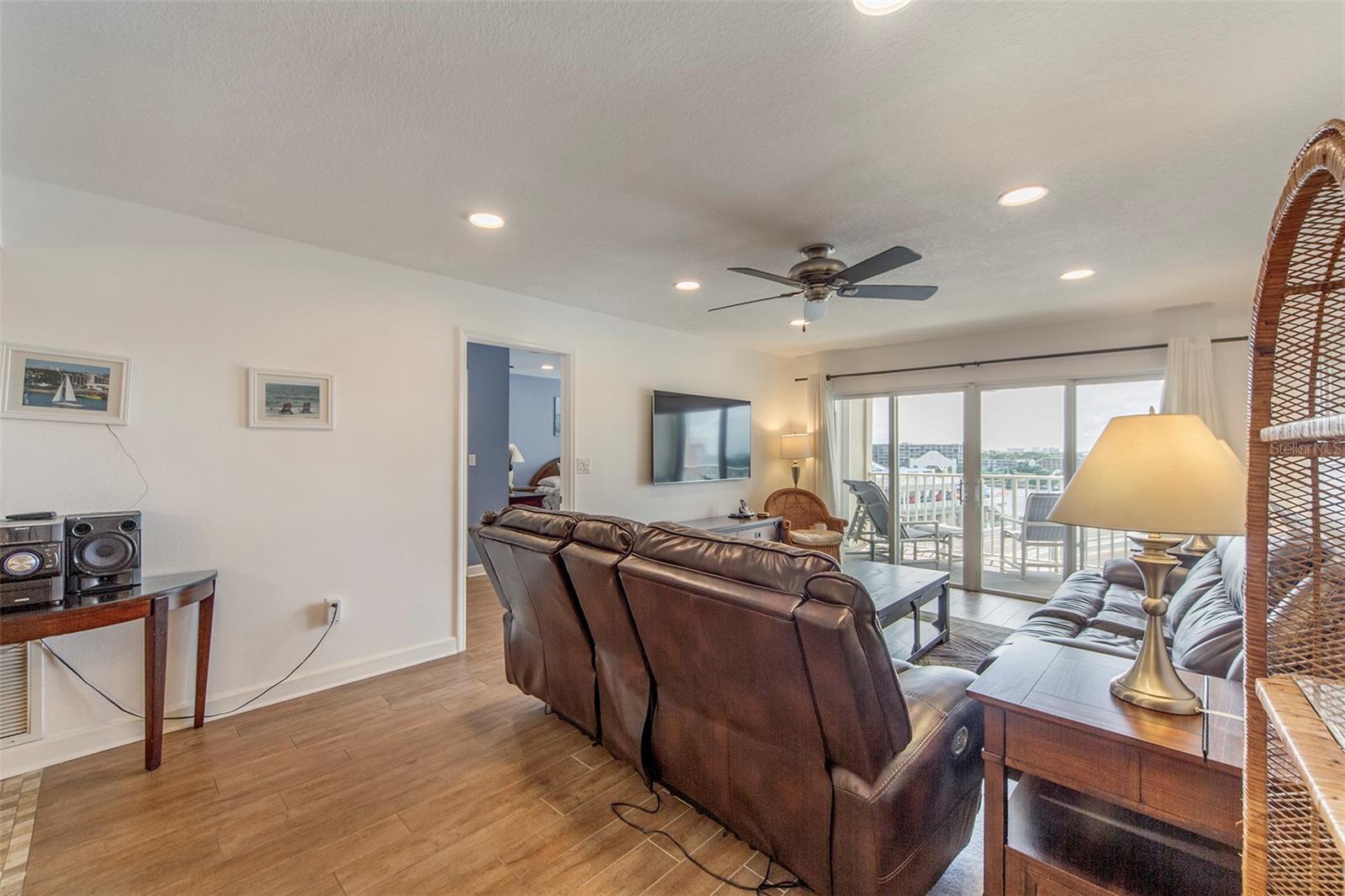 12901 GULF LN #503 — photo 5