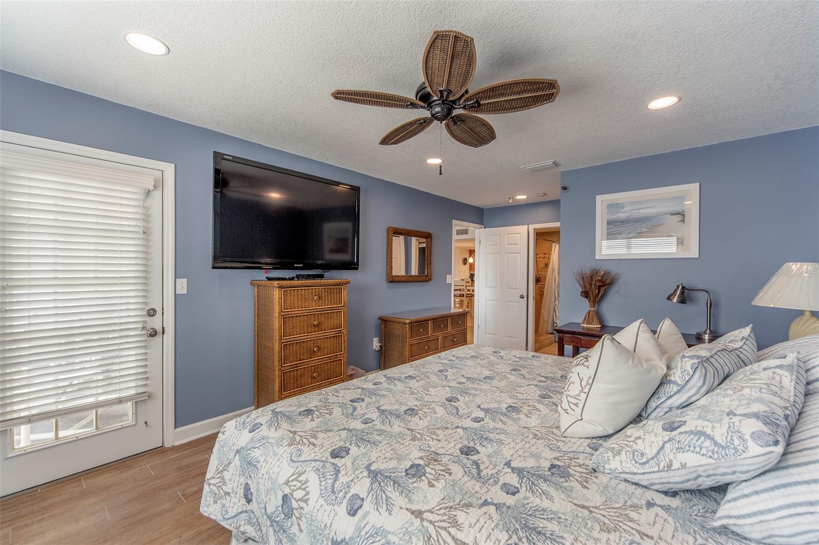 12901 GULF LN #503 — photo 9