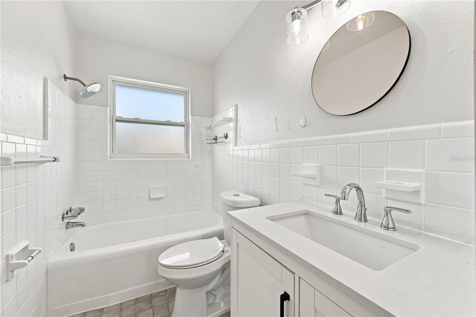 933 41ST AVE NE — photo 21