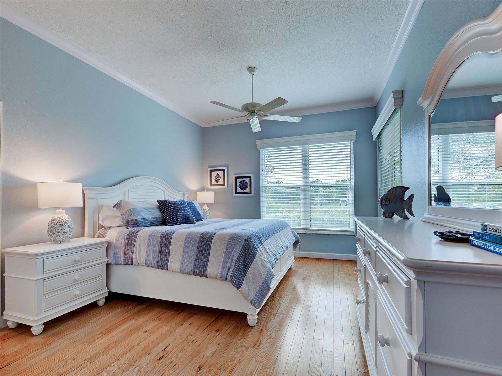 311 LANSBROOK DR — photo 36