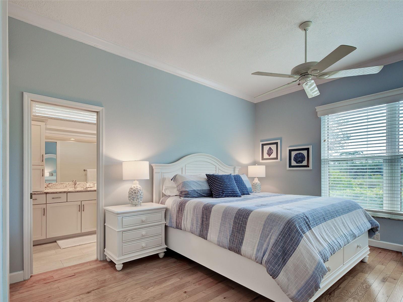 311 LANSBROOK DR — photo 39