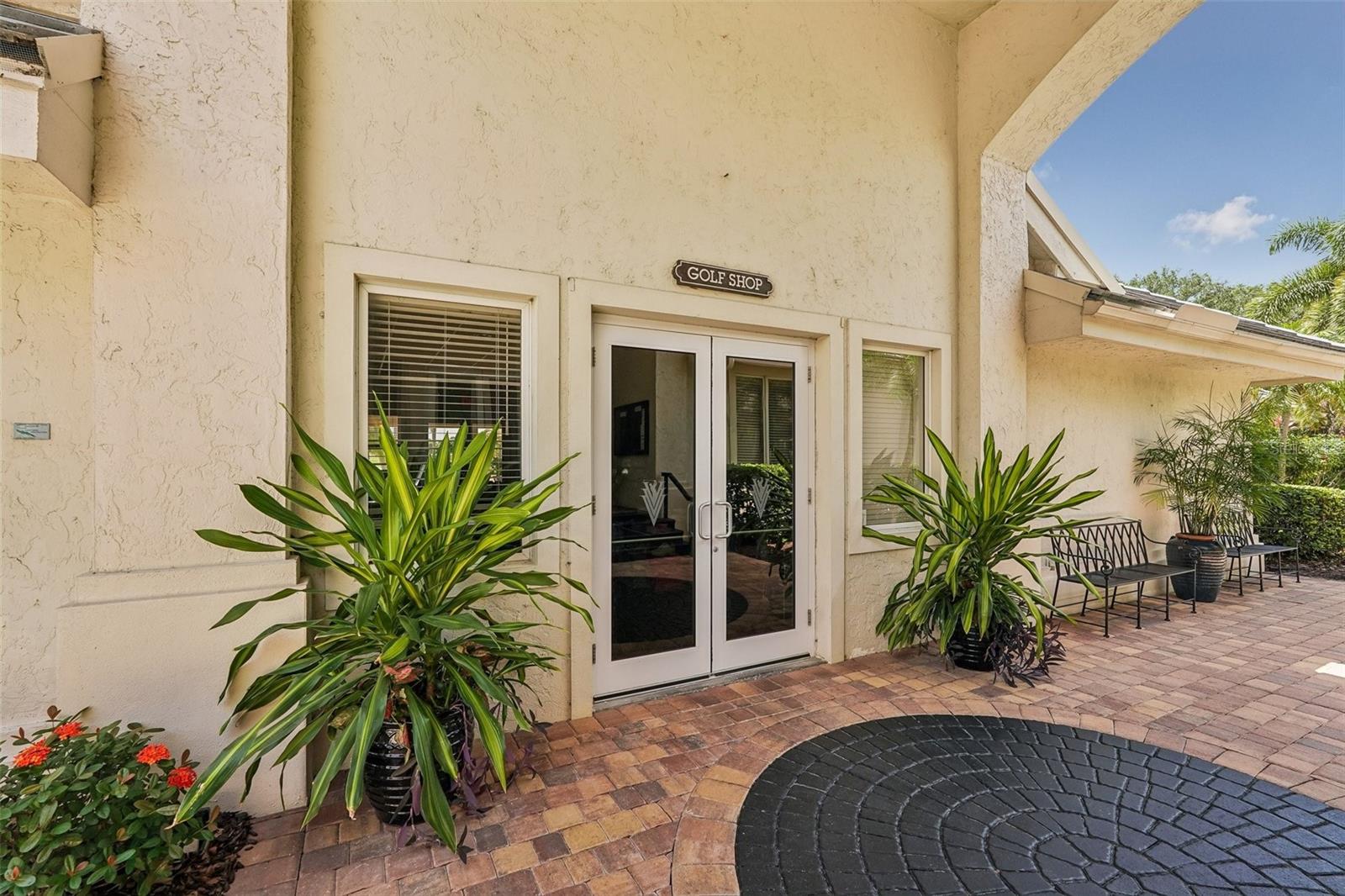 311 LANSBROOK DR — photo 81