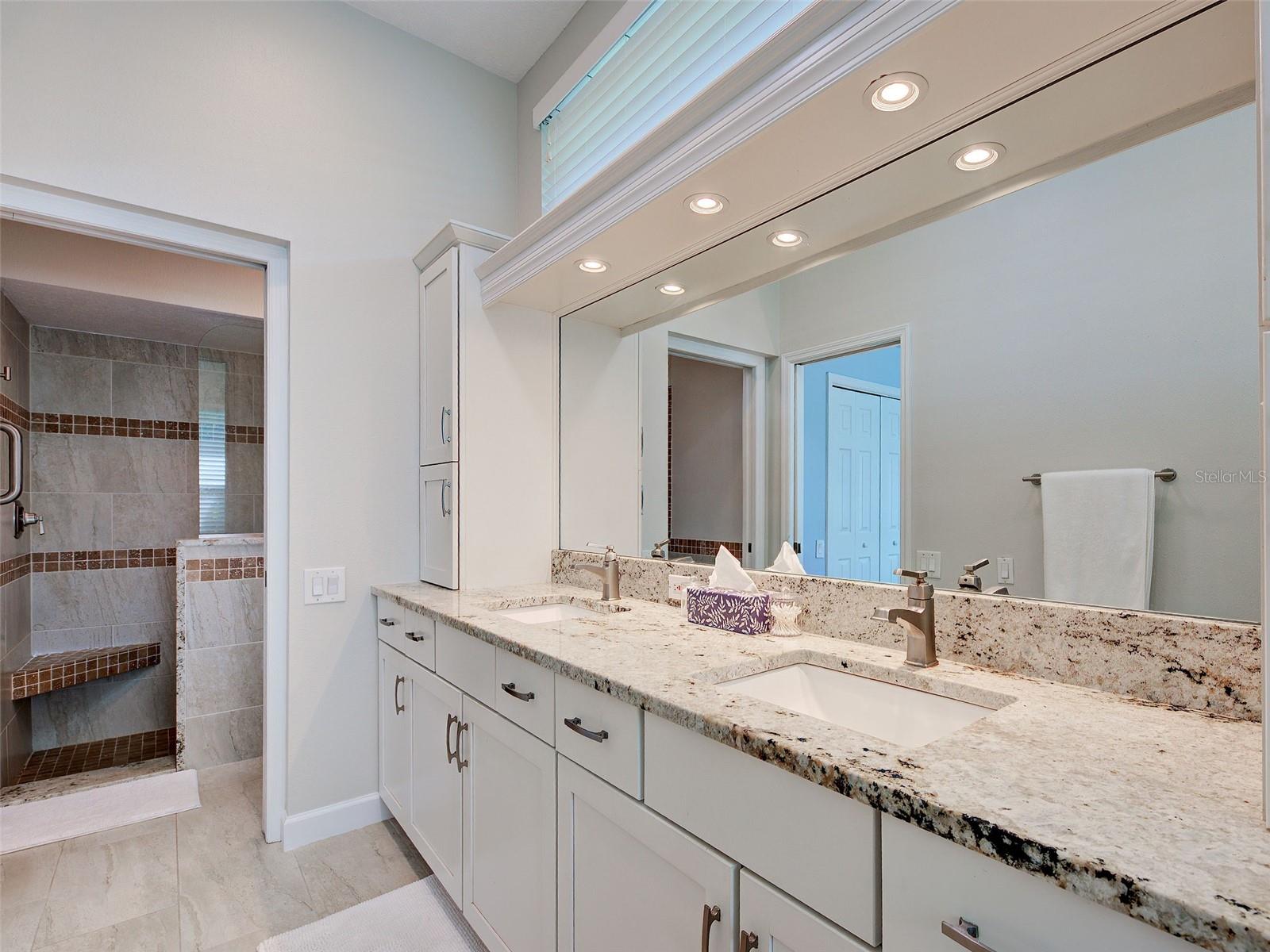 311 LANSBROOK DR — photo 43