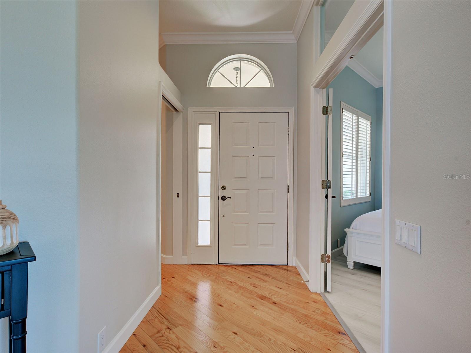 311 LANSBROOK DR — photo 8