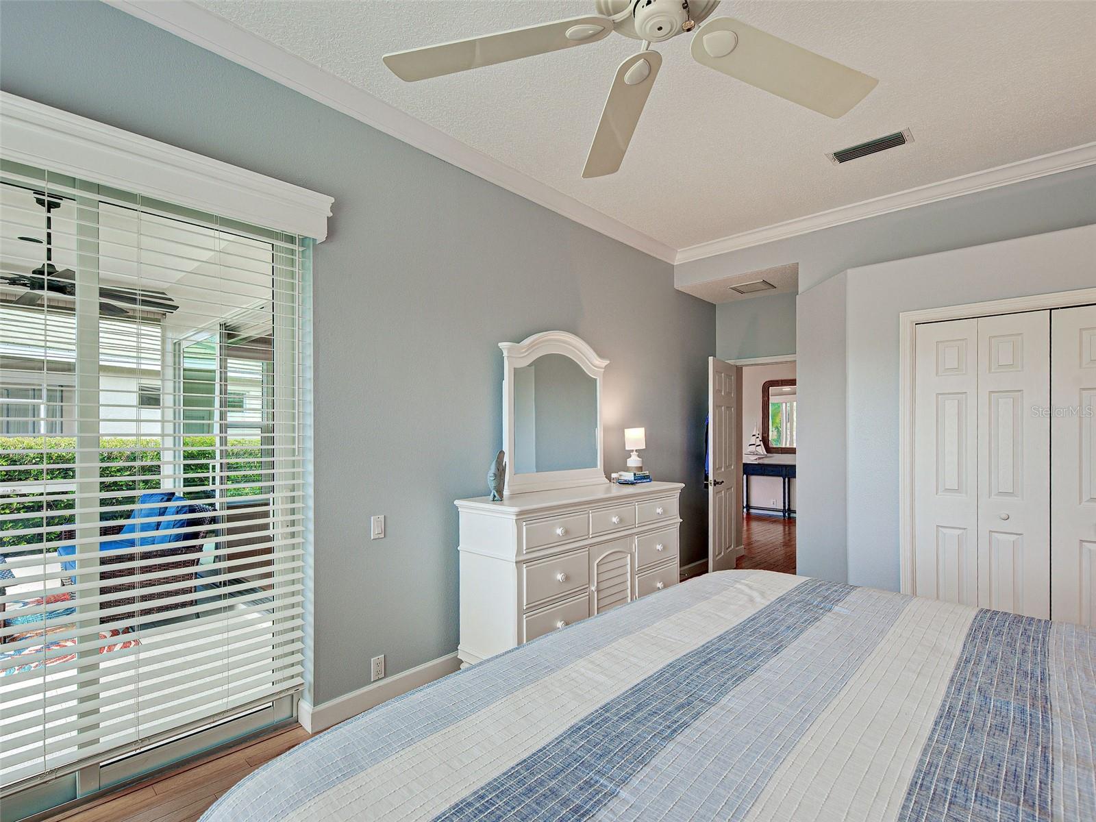 311 LANSBROOK DR — photo 38
